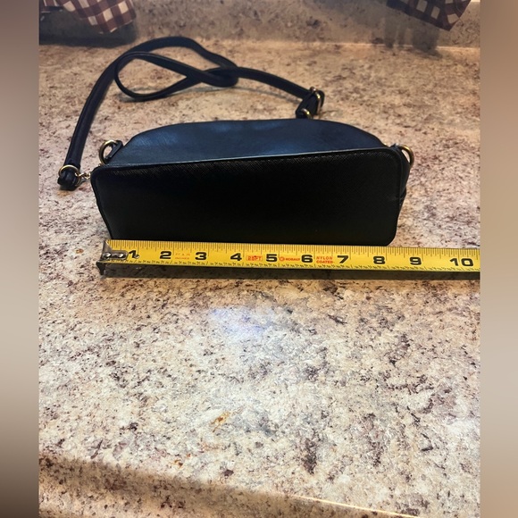 Christian Siriano for Payless crossbody shoulder bag. Black and White - Picture 6 of 13